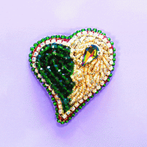 پیکسل قلب سبز و طلایی
